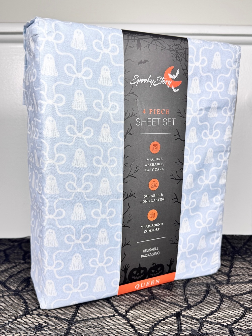 NEW Spooky Story Ghosts and Bows Halloween Queen Bed Sheets